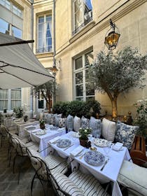 Have brunch at Ralph's