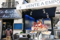 Taste some oysters at bar à Huîtres Vosges 