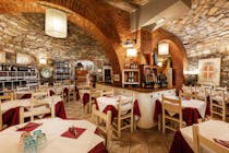 Enjoy the atmosphere at Ristorante Pizzeria La Cantina