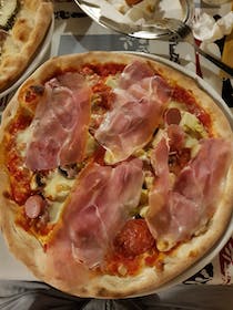 Feast at Pizzeria Rosticceria il Cortile