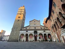 Explore the Gothic beauty of Piazza del Duomo