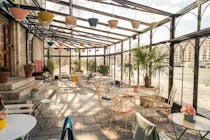 Have a break at Pavillon des Canaux