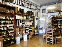 Taste the finest olive oil at Frantoio La Macina