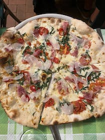 Dive into pizza at Al Vecchio Bivio
