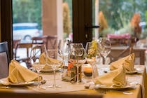 Enjoy the Tuscan atmosphere at Osteria San Giorgio