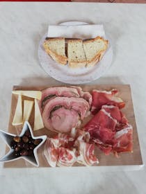 Enjoy traditional delights at Il Botteghino di Valentina