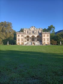 Explore the stunning Villa Mansi