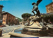 People watch at the Fontana dell'Angelo XVII Secolo