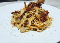 Indulge in spaghetti at I Giardini di Giunone