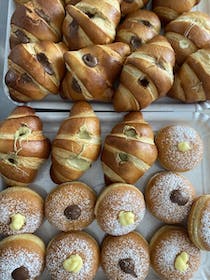 Savour the baked treats at The Doyr Bar