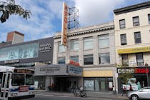 Watch a show at the Apollo Theater