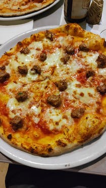 Indulge in pizza at Pizzeria Peyote