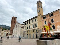 Explore Centro Storico Pietrasanta