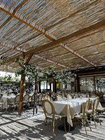Dine at Aumm Aumm Ristorante Pizzeria