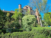 Find calm at the Brera Botanical Garden