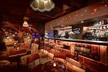 Book yourself a romantic cocktail at Cahoots