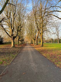 Explore Lammas Park