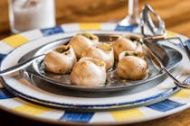 Dine alongside Live Music at Toulouse Lautrec Brasserie