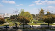 Explore Parc de la Butte-du-Chapeau-Rouge