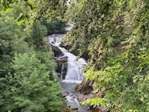 Hike to Reekie Linn Waterfall