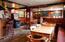 Enjoy a Dog-Friendly Pub with Tasty Food at Fishermans Return