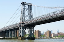 Walk or cycle the Williamsburg Bridge