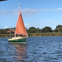 Experience Ross' Wildlife Boat Trips