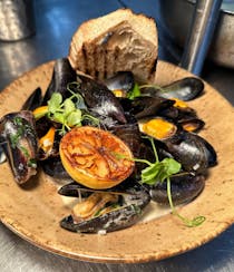 Sample the seafood at King's Head