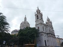 Explore the insides of Estrela Basílica