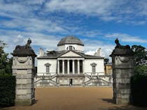 Explore Chiswick House and Gardens