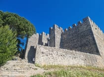 Explore Castelo de Sesimbra