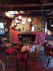 Enjoy classic pub fare at The Pigs Nose Inn