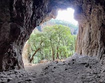 Explore Grotte De Mueron's rock climbing and hiking trails