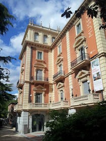 Visit the Lázaro Galdiano museum