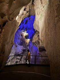 Explore the marvels of Cueva del Tesoro