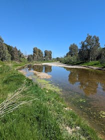 Explore Parque El Esparragal