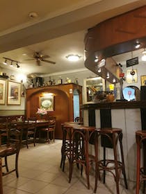 Enjoy the homely atmosphere at Cheers