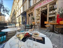 Test the finest wines at Le Vin en Bouche