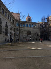 Soak in the sights at Plaza de la Paja