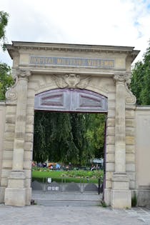 Have a picnic or take a nap in the sun at Jardin Villemin