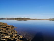 Take a walk along Barragem dos Minutos