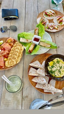 Dine with a sea breeze at Tamaris Plage Pampelonne