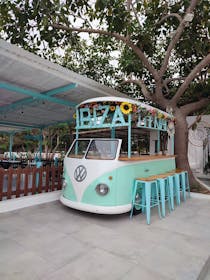 Enjoy Authentic Italian Delights at Ausonia Pizza Bar