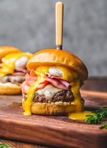Enjoy gourmet burgers at Atelier du Burger