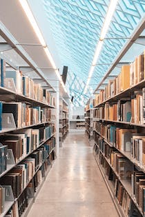 Explore Silves Municipal Library