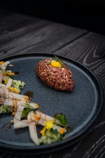 Try the beef tartare at Café De L'Union