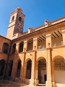 Explore the Claustre de Sant Bonaventura