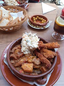 Enjoy breakfast and drinks at Bar Sa Plaça