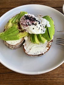 Enjoy a delicious lunch at Stellski Café