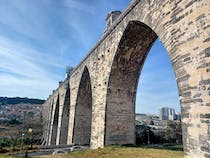 Make a stop at the Aqueduto das Águas Livres